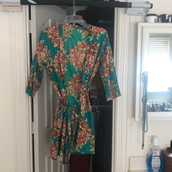 Kimono Style Dressing Robe size M - Picture 1 of 6